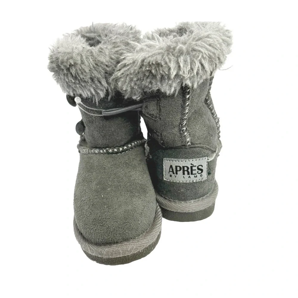 Apres by Lamo Kids Grey Faux Fur Trim Winter Boots Size 5 Toggle Button Closure
